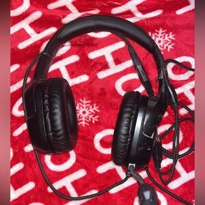 Black Gaming Headset with USB Connection